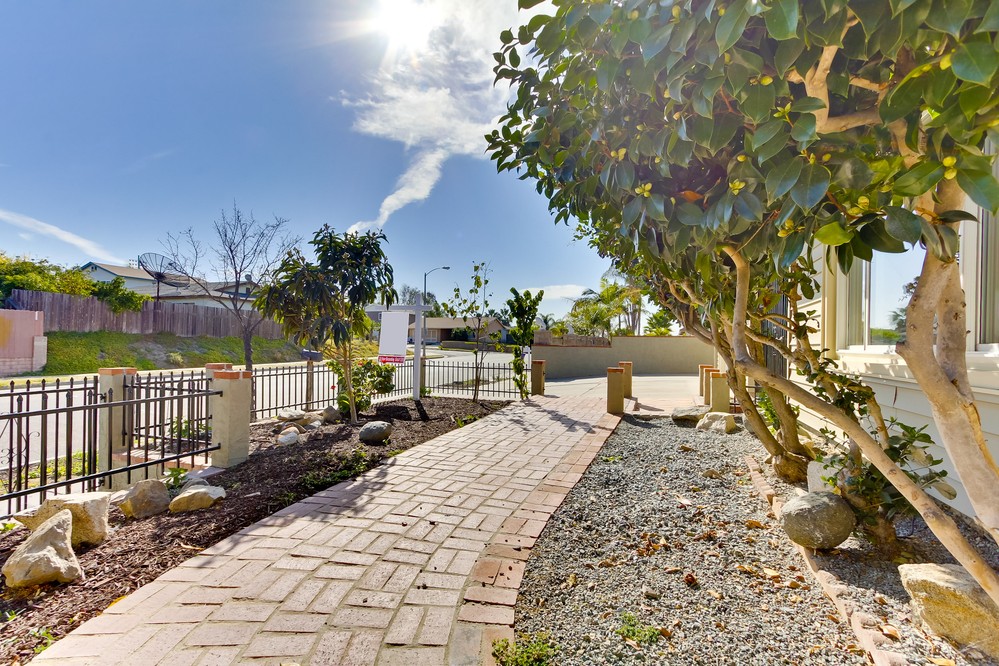 Virtual tour photo 6 of 40 for 1738 Goodwin Dr