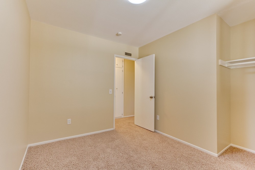 Virtual tour photo 29 of 40 for 1738 Goodwin Dr