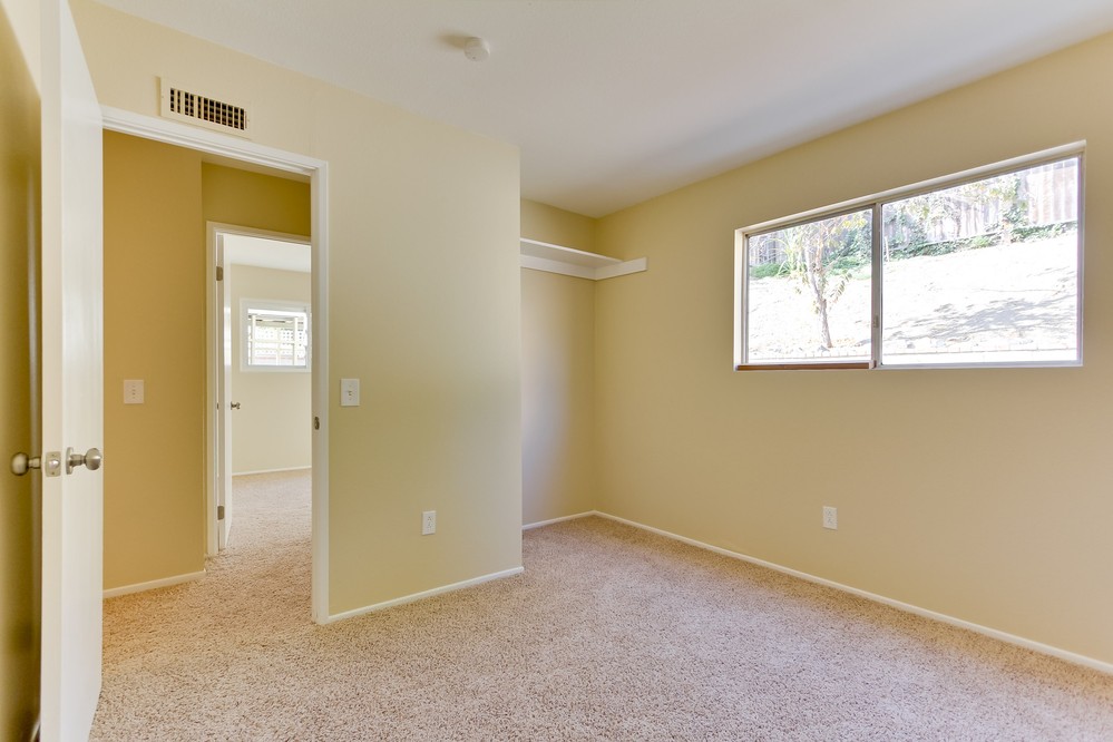 Virtual tour photo 32 of 40 for 1738 Goodwin Dr