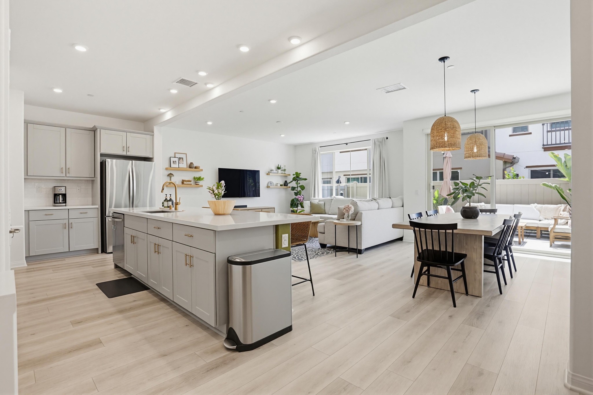 Virtual tour photo 7 of 43 for 1739 Vallye Oak Wy