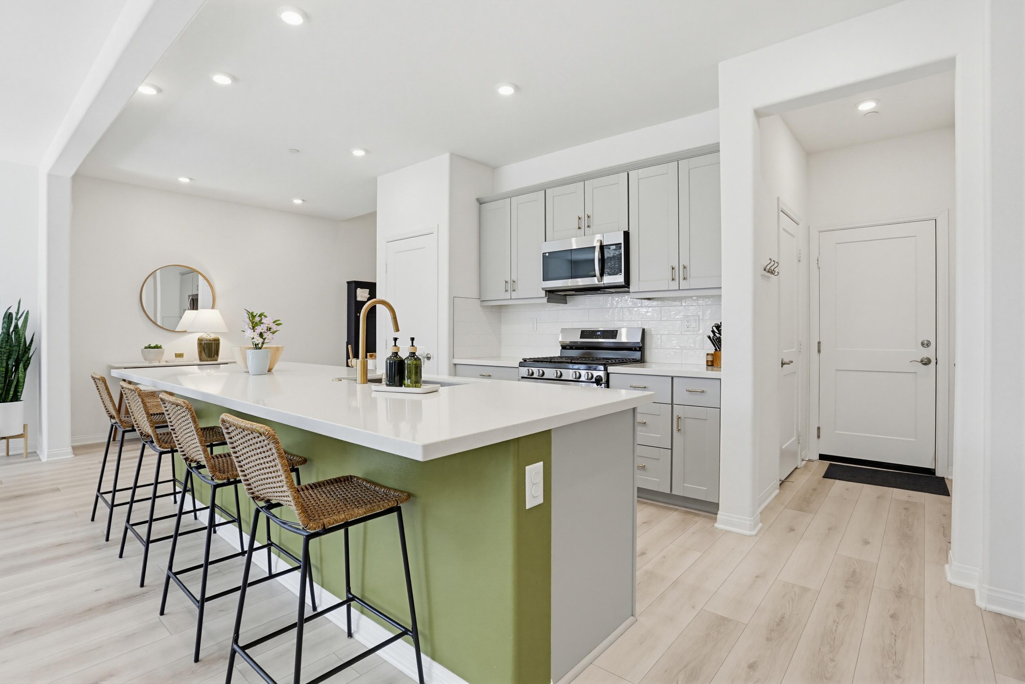 Virtual tour photo 9 of 43 for 1739 Vallye Oak Wy