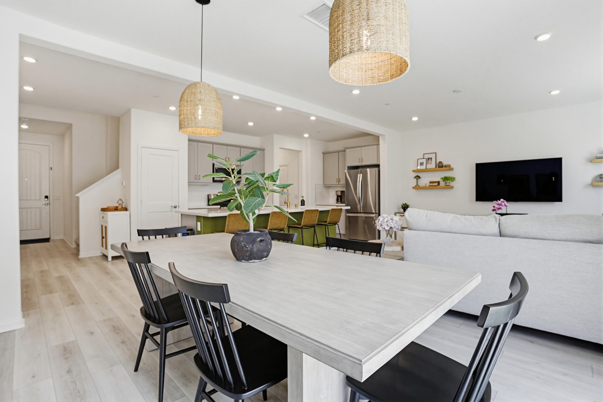 Virtual tour photo 14 of 43 for 1739 Vallye Oak Wy