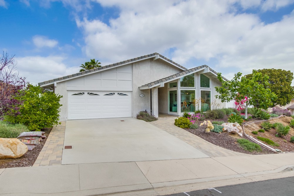 Virtual tour photo 1 of 49 for 17394 Libertad Dr