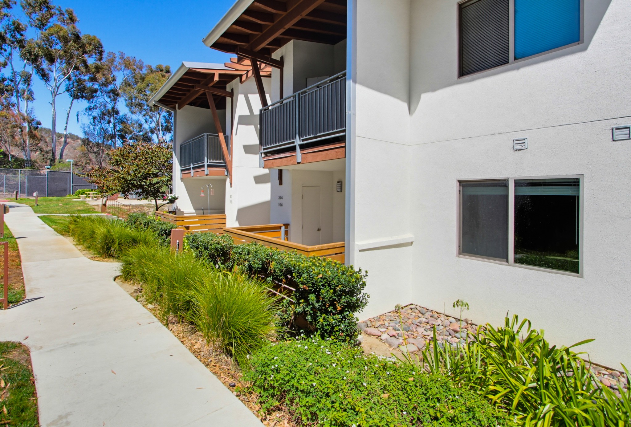 Virtual tour photo 3 of 42 for 1740 S El Camino Real Unit J106