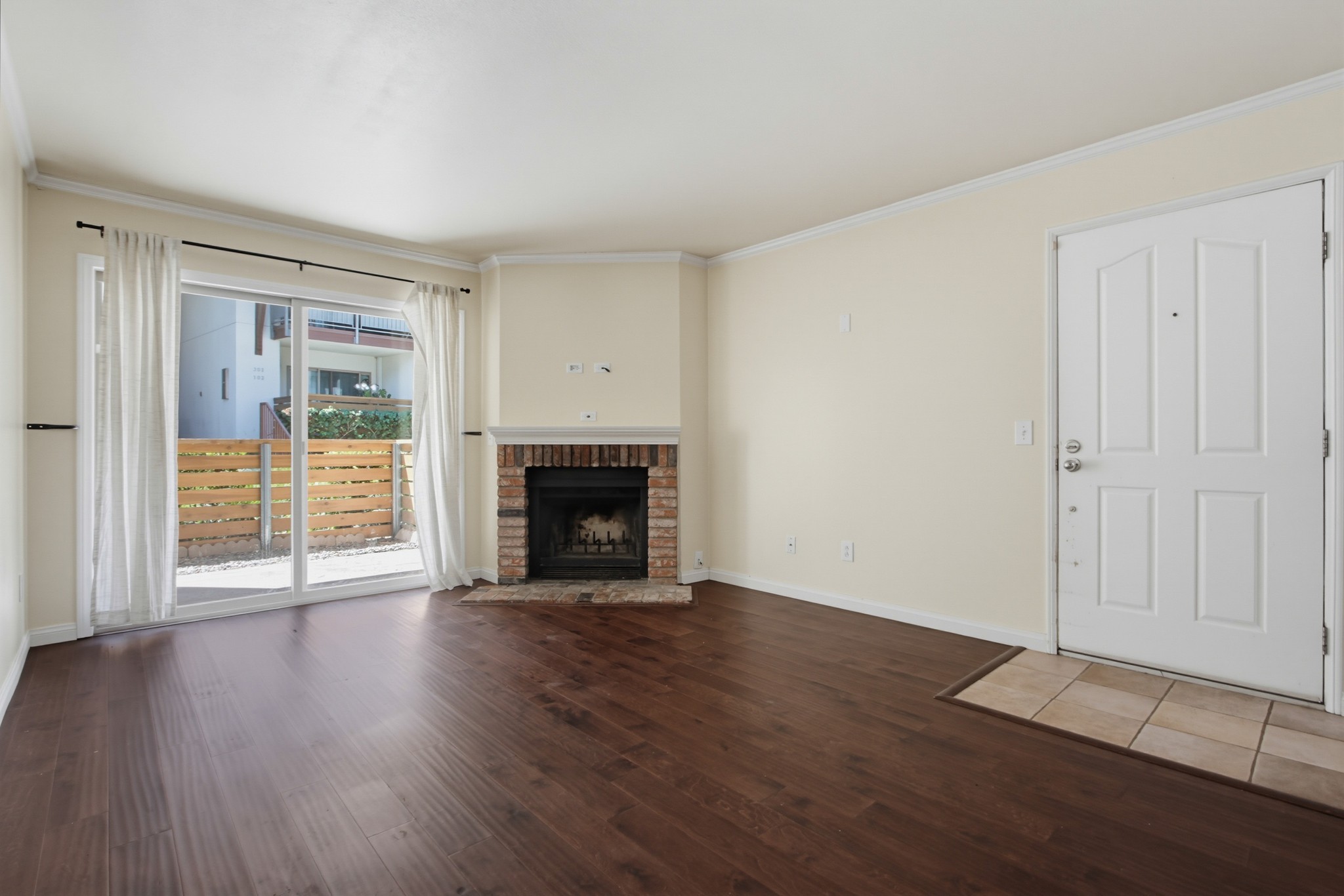 Virtual tour photo 8 of 42 for 1740 S El Camino Real Unit J106
