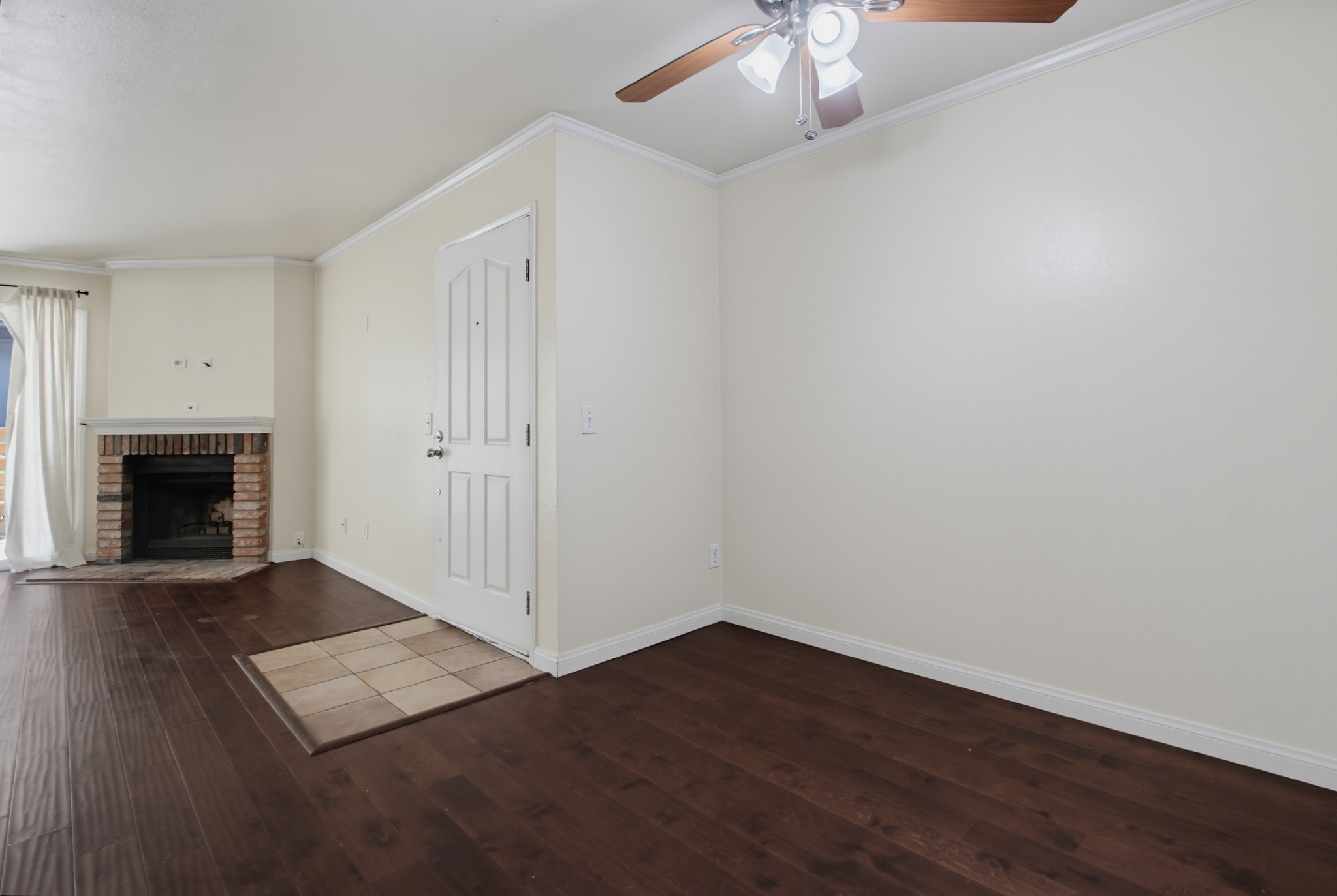 Virtual tour photo 15 of 42 for 1740 S El Camino Real Unit J106