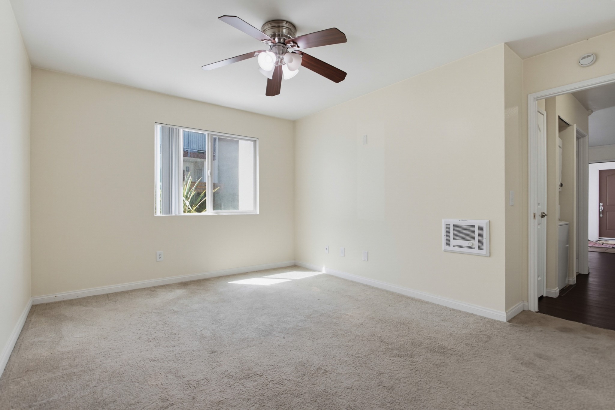 Virtual tour photo 23 of 42 for 1740 S El Camino Real Unit J106