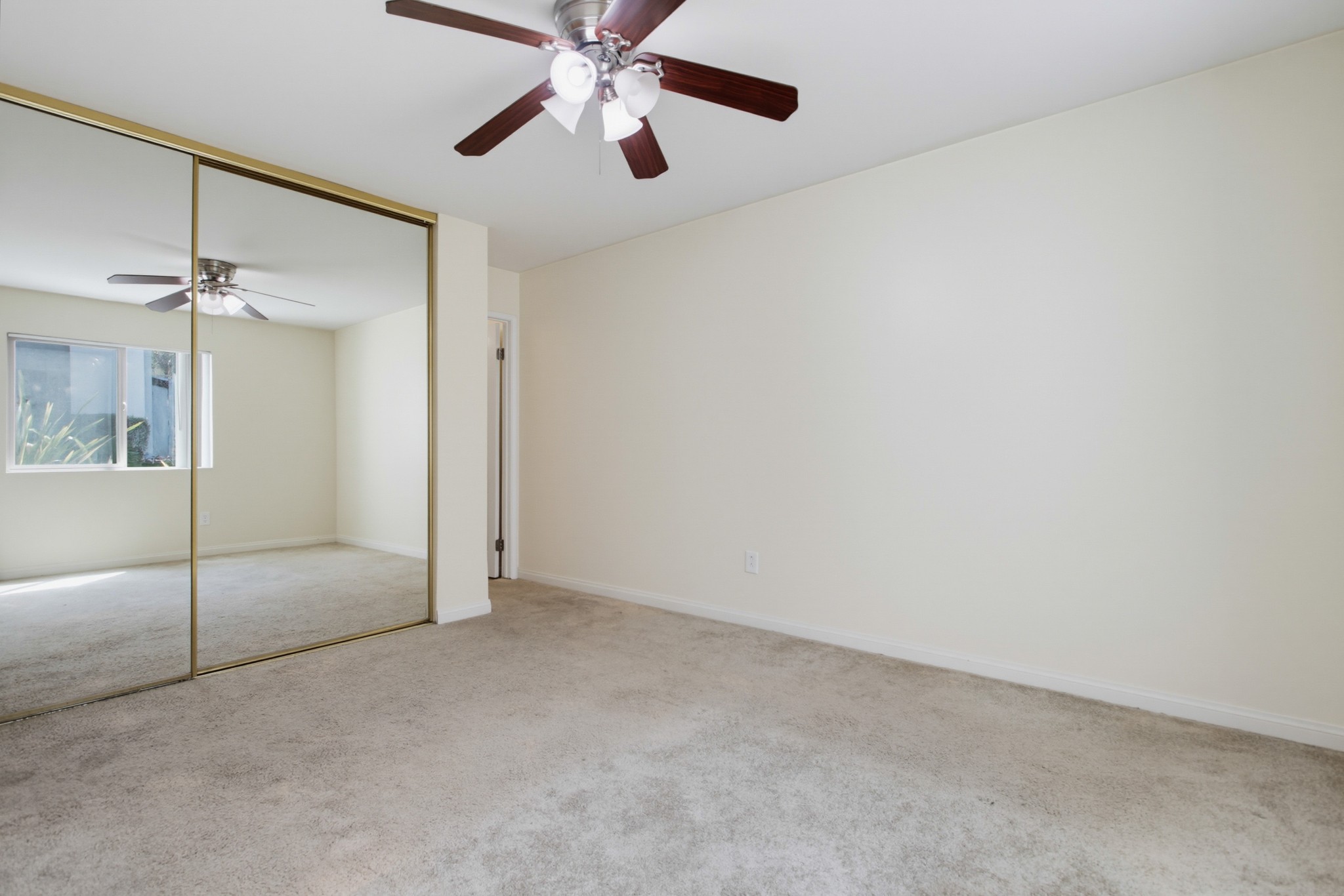 Virtual tour photo 25 of 42 for 1740 S El Camino Real Unit J106