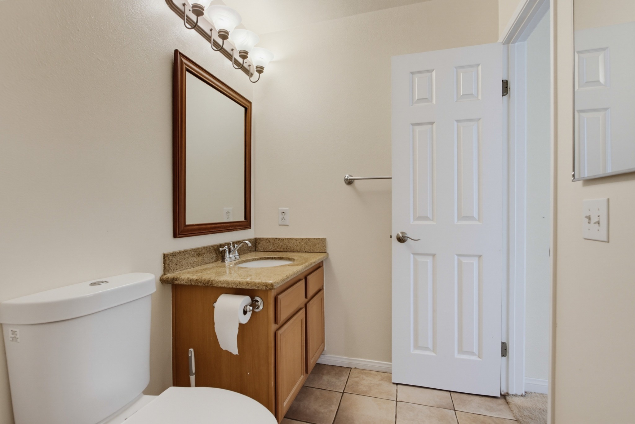 Virtual tour photo 28 of 42 for 1740 S El Camino Real Unit J106