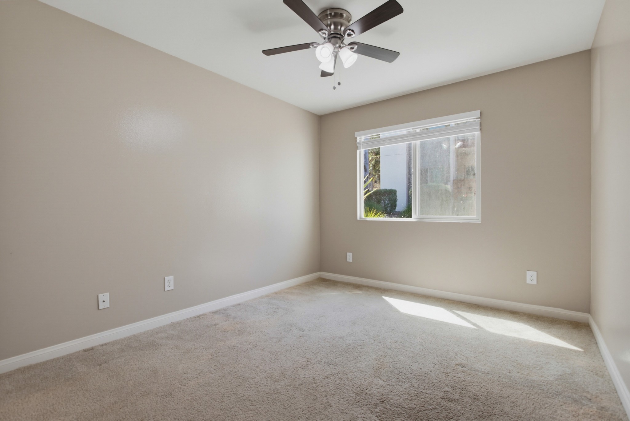 Virtual tour photo 29 of 42 for 1740 S El Camino Real Unit J106