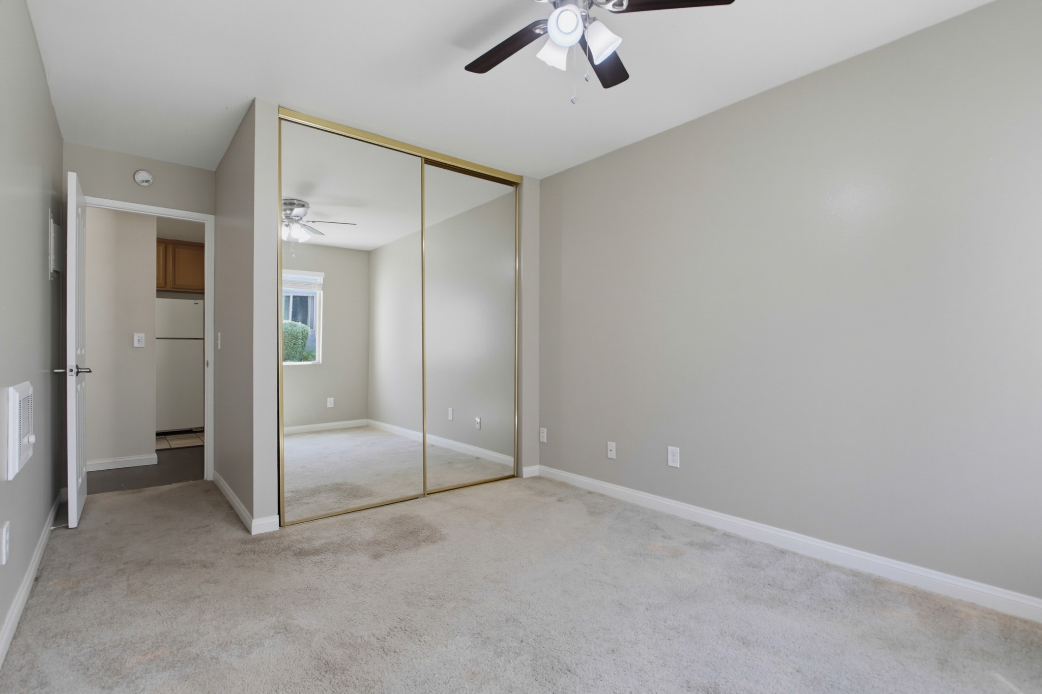 Virtual tour photo 31 of 42 for 1740 S El Camino Real Unit J106