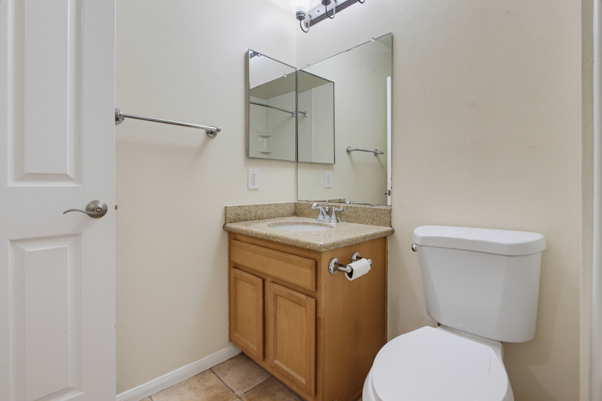 Virtual tour photo 33 of 42 for 1740 S El Camino Real Unit J106