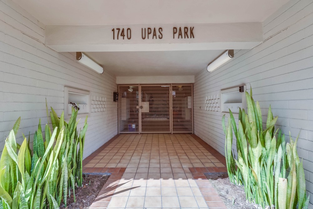 Virtual tour photo 6 of 33 for 1740 Upas St APT 25