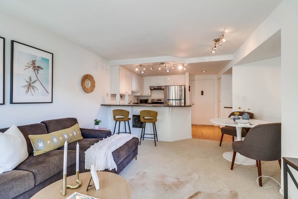 Virtual tour photo 15 of 33 for 1740 Upas St APT 25