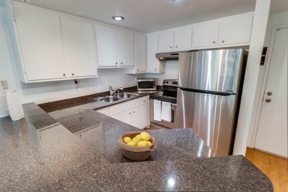 Virtual tour photo 22 of 33 for 1740 Upas St APT 25