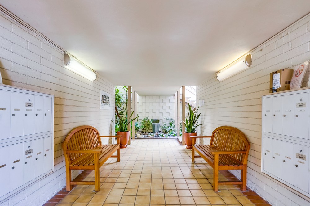 Virtual tour photo 5 of 33 for 1740 Upas St APT 25