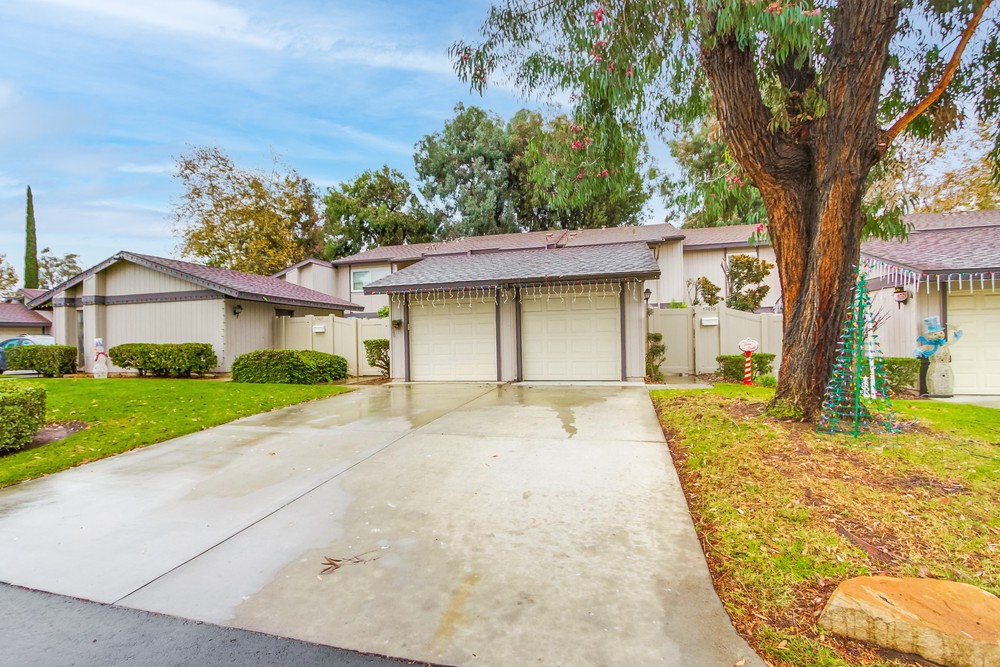 Virtual tour photo 1 of 42 for 17419 Caminito Caldo