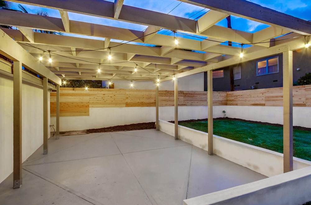 Virtual tour photo 8 of 50 for 1744 Catalina Blvd