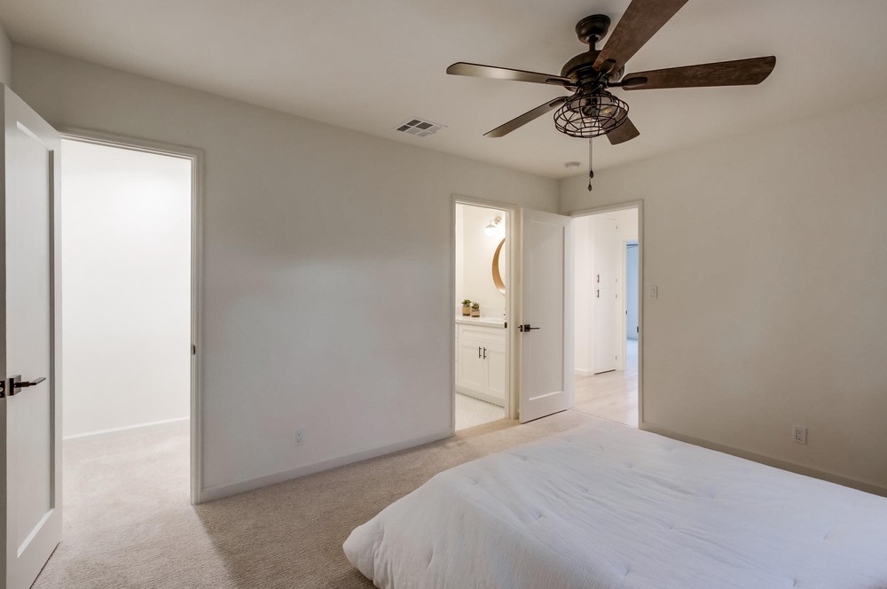 Virtual tour photo 29 of 50 for 1744 Catalina Blvd