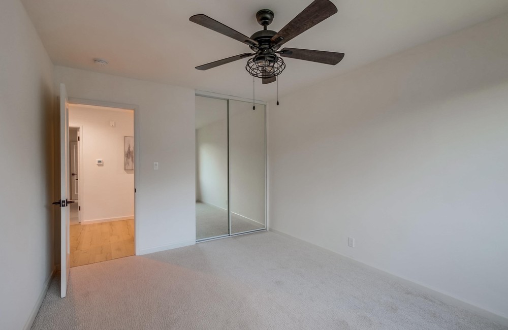 Virtual tour photo 37 of 50 for 1744 Catalina Blvd
