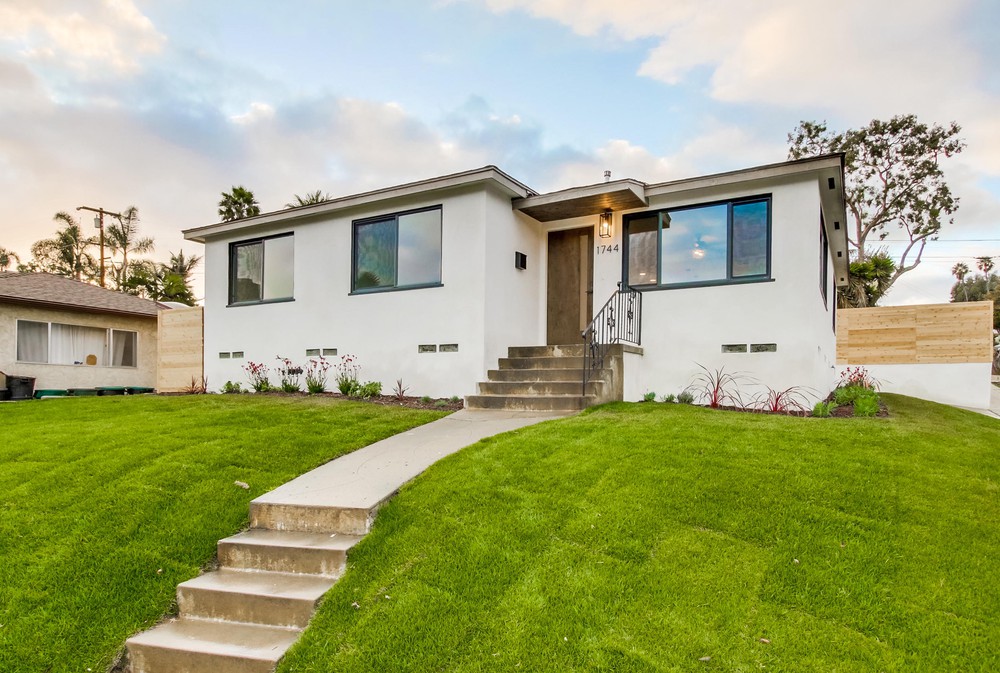 Virtual tour photo 42 of 50 for 1744 Catalina Blvd