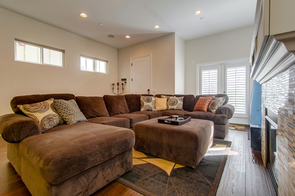 Virtual tour photo 11 of 54 for 1744 Thomas Ave
