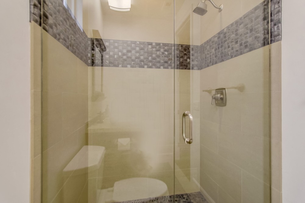 Virtual tour photo 23 of 54 for 1744 Thomas Ave