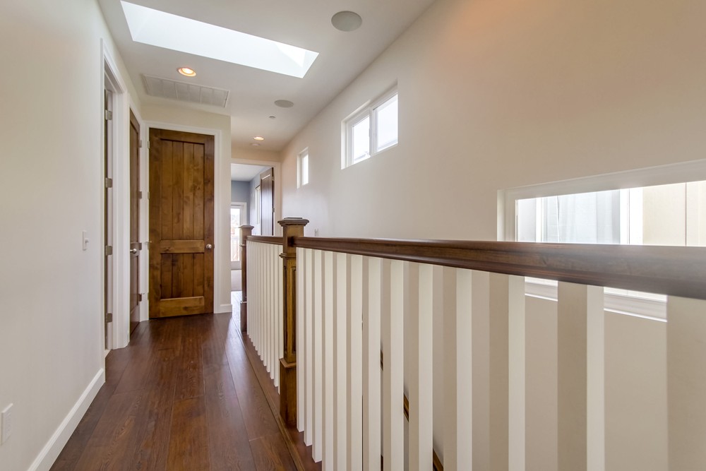 Virtual tour photo 25 of 54 for 1744 Thomas Ave