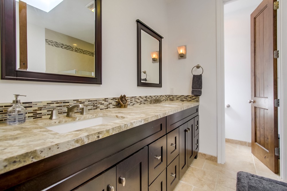 Virtual tour photo 30 of 54 for 1744 Thomas Ave