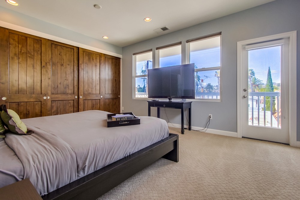 Virtual tour photo 40 of 54 for 1744 Thomas Ave
