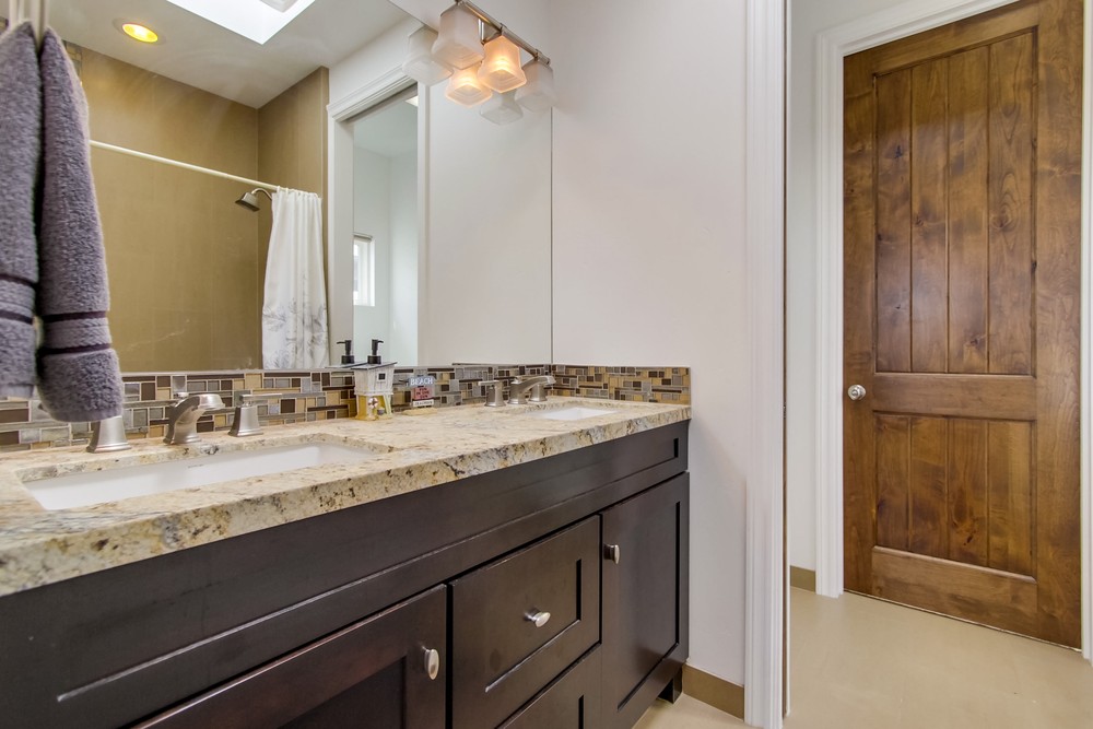 Virtual tour photo 44 of 54 for 1744 Thomas Ave