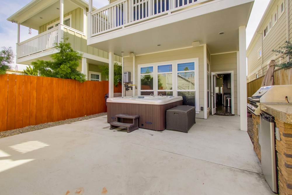Virtual tour photo 49 of 54 for 1744 Thomas Ave