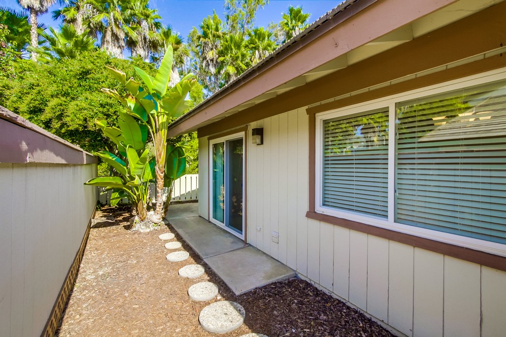 Virtual tour photo 30 of 35 for 17460 Caminito Baya