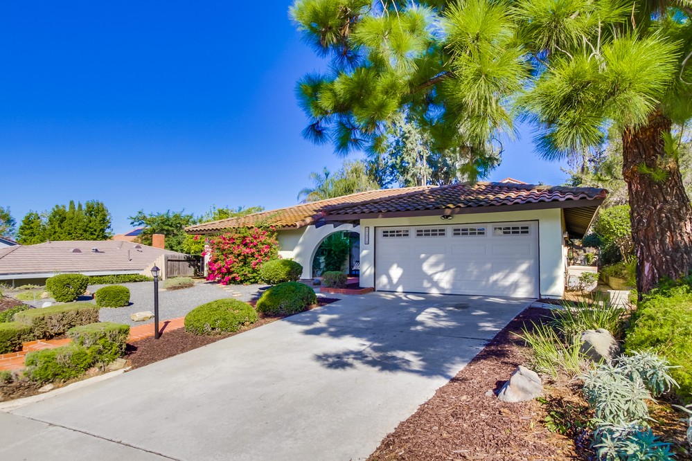 Virtual tour photo 4 of 37 for 17474 Montero Rd