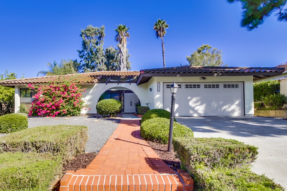 Virtual tour photo 1 of 37 for 17474 Montero Rd