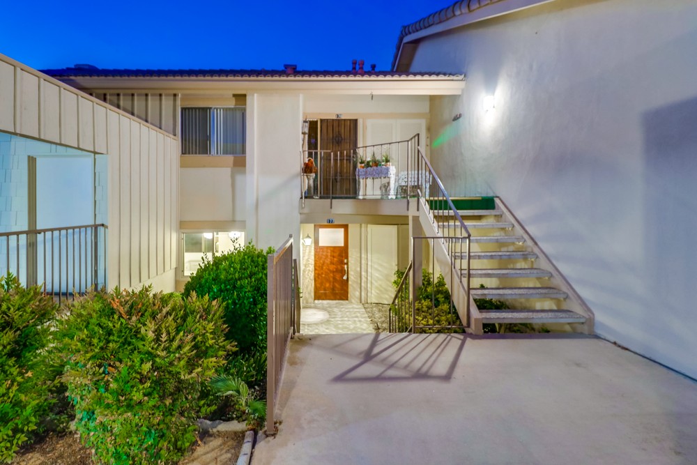 Virtual tour photo 1 of 58 for 17484 Plaza Del Curtidor UNIT 177