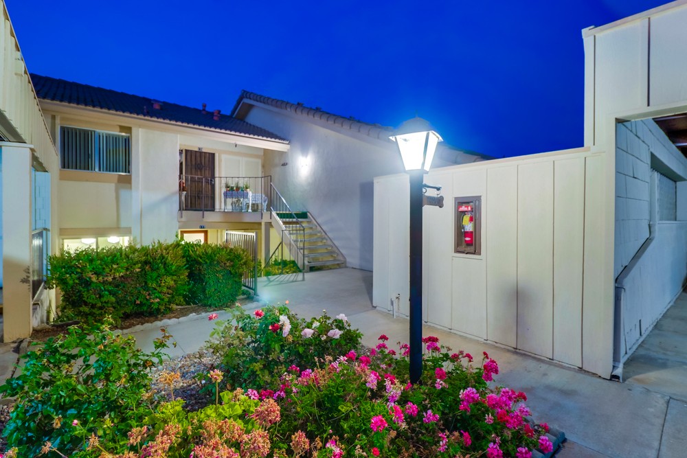 Virtual tour photo 3 of 58 for 17484 Plaza Del Curtidor UNIT 177