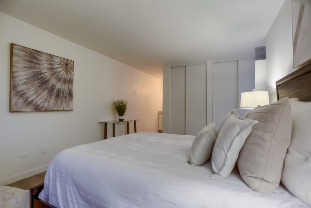 Virtual tour photo 26 of 53 for 17485 Plaza Del Curtidor UNIT 190