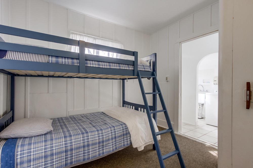 Virtual tour photo 33 of 40 for 1749 Julian Ave