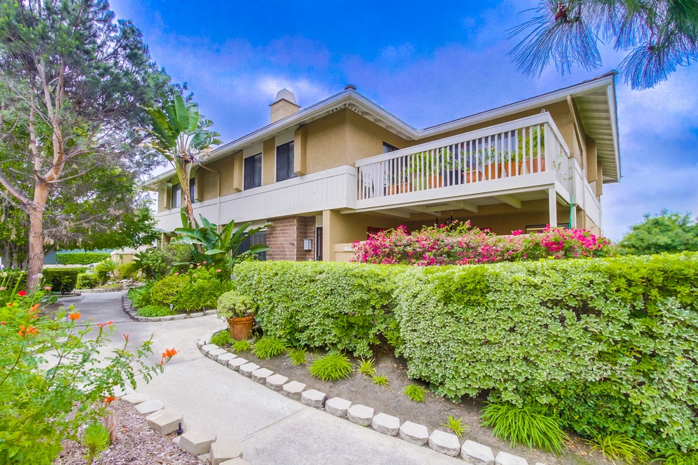 Virtual tour photo 3 of 39 for 17494 Ashburton Rd