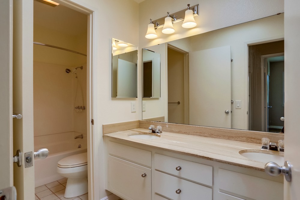 Virtual tour photo 31 of 33 for 17495 Hada Dr