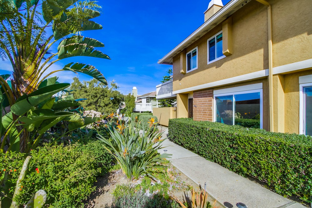 Virtual tour photo 3 of 52 for 17496 Ashburton Rd