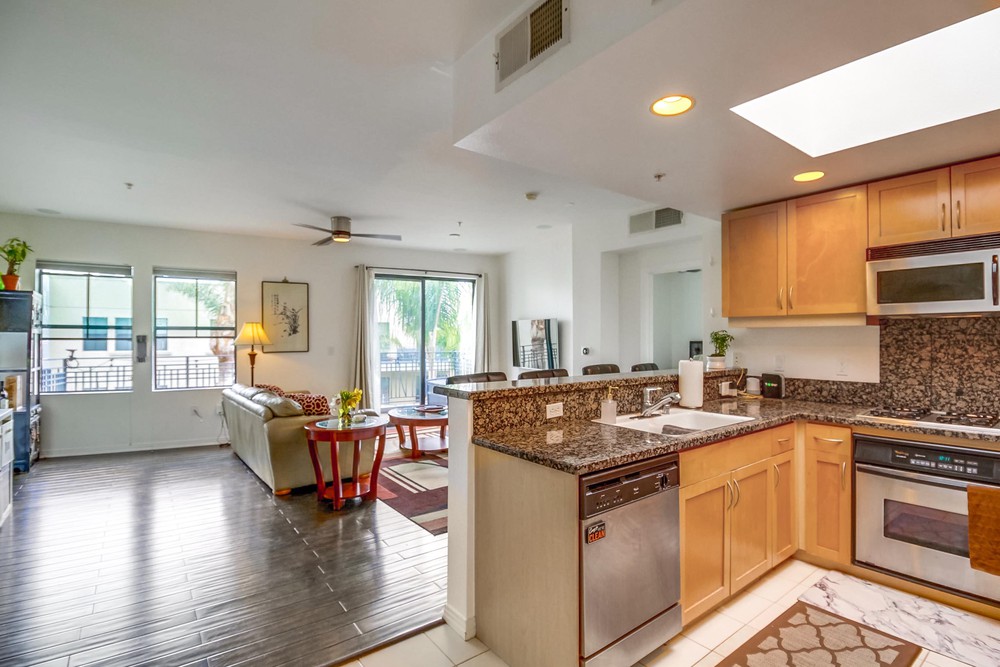 Virtual tour photo 24 of 53 for 1750 Kettner Blvd UNIT 417