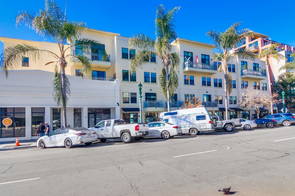 Virtual tour photo 4 of 55 for 1750 Kettner Blvd #114