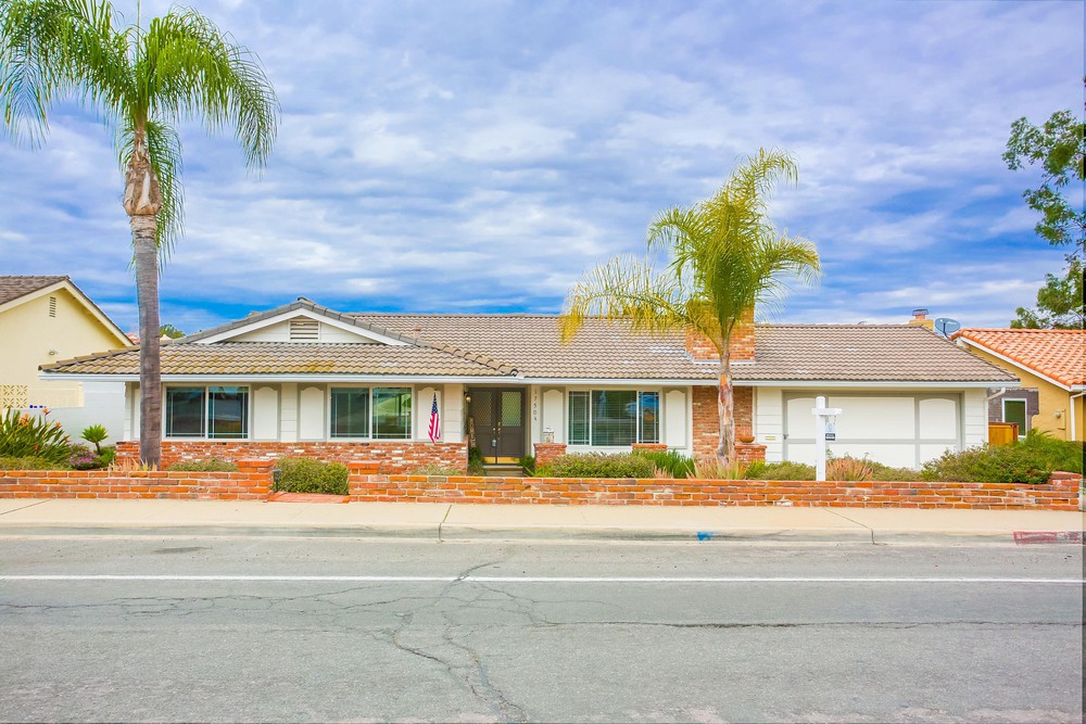 Virtual tour photo 1 of 67 for 17504 Bernardo Oaks Dr