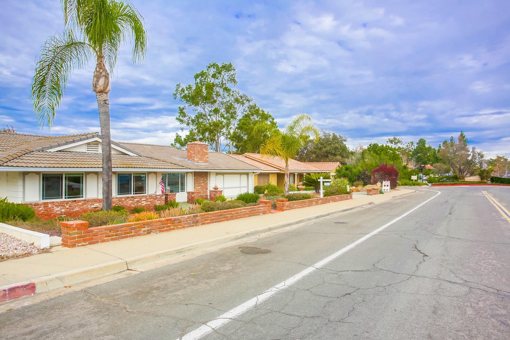 Virtual tour photo 3 of 67 for 17504 Bernardo Oaks Dr