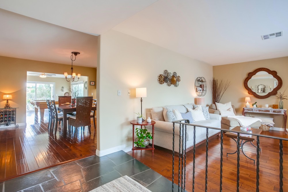 Virtual tour photo 10 of 67 for 17504 Bernardo Oaks Dr