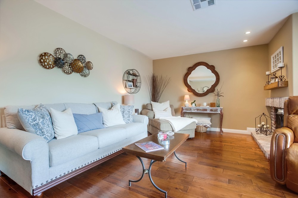 Virtual tour photo 14 of 67 for 17504 Bernardo Oaks Dr