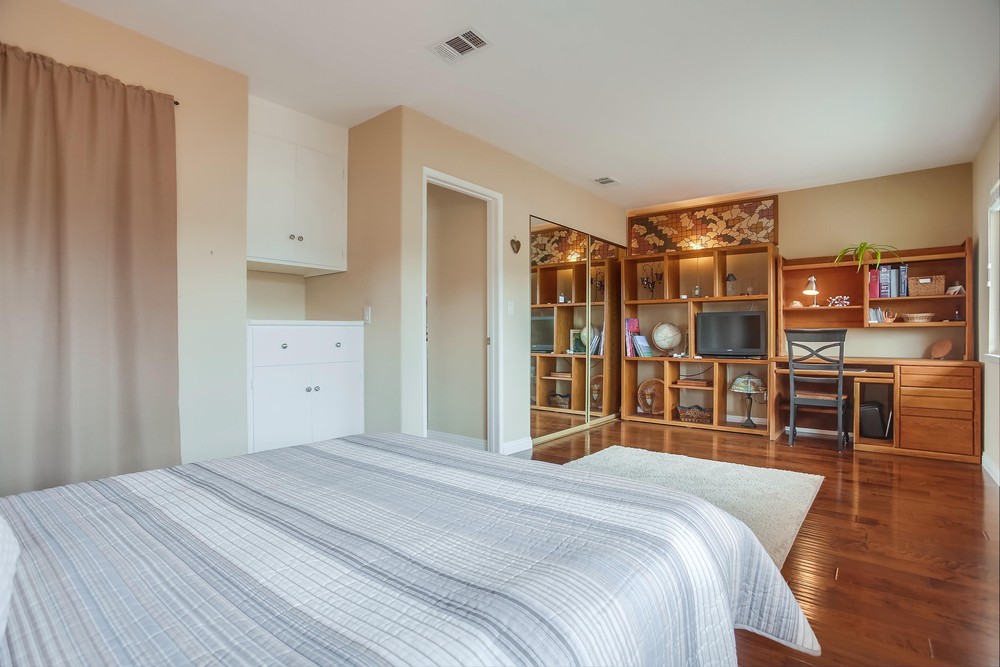 Virtual tour photo 33 of 67 for 17504 Bernardo Oaks Dr