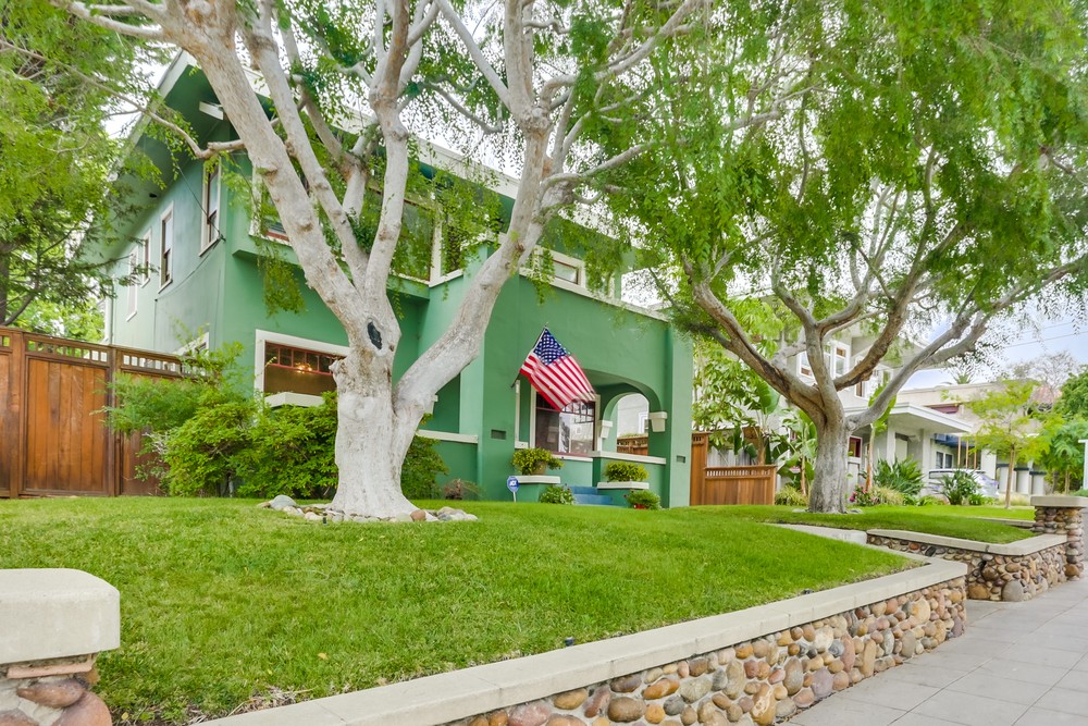 Virtual tour photo 3 of 67 for 1752 W Lewis St